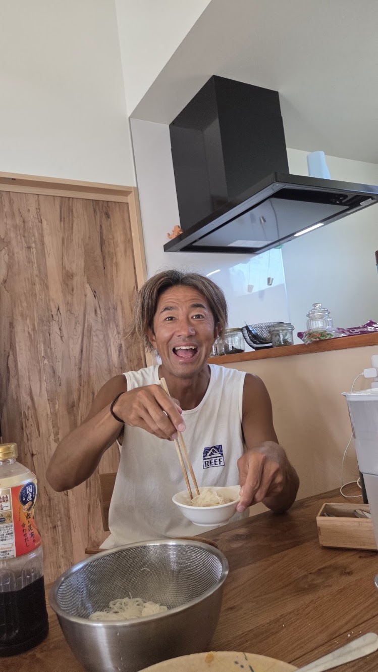 Ken, host and surf guide at MATAHARI Guesthouse